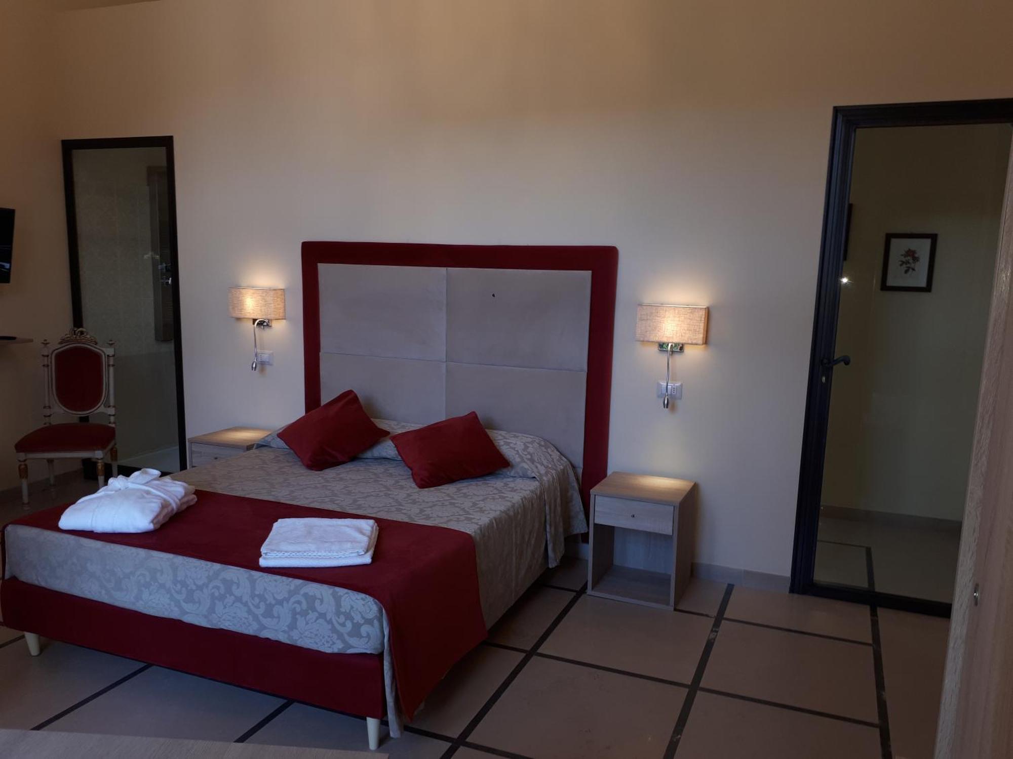 Bed and Breakfast Dimora Charleston Lecce Parcheggio Privato In Loco Gratis Номер фото