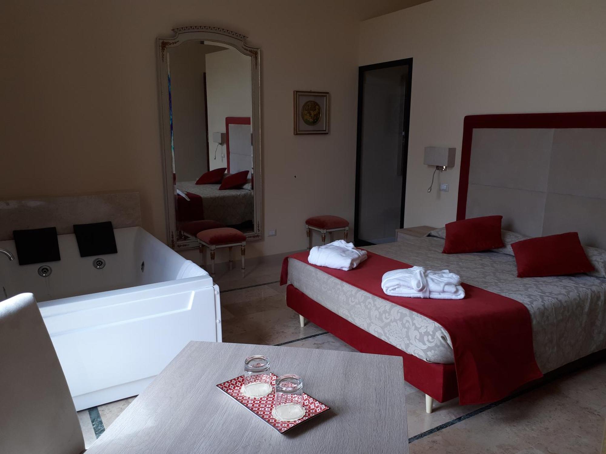 Bed and Breakfast Dimora Charleston Lecce Parcheggio Privato In Loco Gratis Номер фото