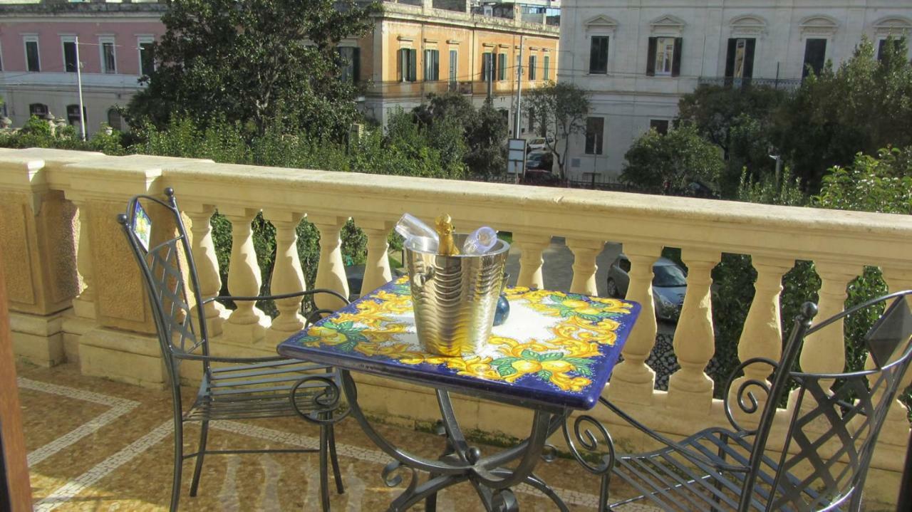 Bed and Breakfast Dimora Charleston Lecce Parcheggio Privato In Loco Gratis Экстерьер фото